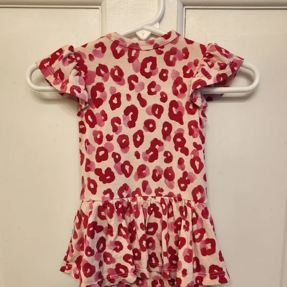 Set of 5 0-3 month Posh Peanut short sleeved bodysuit twirls
